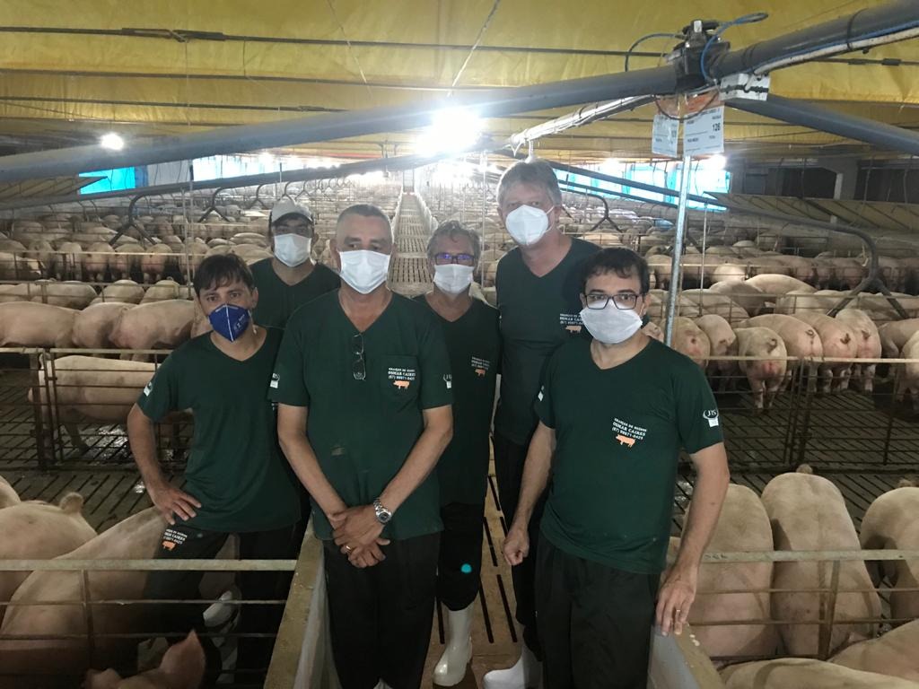 granja Nossa Senhora Aparecida, instalada em Dourados (MS), é a primeira do país a alimentar os mais de 10 mil animais alojados com ração líquida