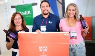 Agro social na Agrishow: Projeto de cervejas artesanais sustentáveis tem como foco reerguer mulheres com suporte da cadeia do agronegócio