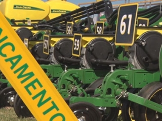 John Deere - plantadeira 61 linhas