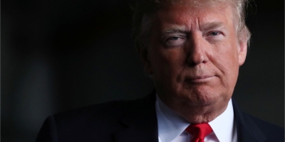 Trump assina decreto para ajustar tarifas sobre importações de alumínio