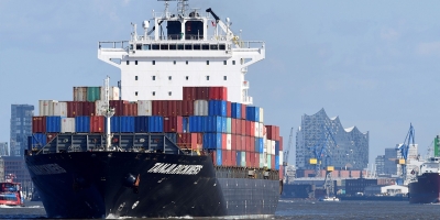 Brasil tem superávit comercial de US$6,4 bi em março e MDIC vê saldo de US$72,1 bi em 2026