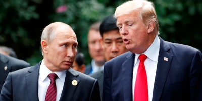 Trump e Putin falam de guerra e paz enquanto EUA avaliam alívio de sanções contra petróleo russo