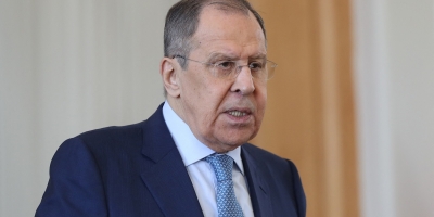 Chanceler russo diz que Moscou realizará ataques “em grande escala e regulares” contra Ucrânia