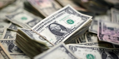 Dólar fecha estável ante real enquanto segue impasse no Oriente Médio