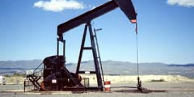 Petróleo cai com expectativa de desescalada na guerra entre EUA e Irã
