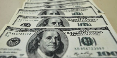 Dólar tem leve alta no Brasil com Fed no radar