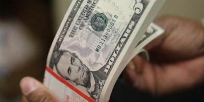 Dólar mostra estabilidade ante real após abertura em atraso na B3