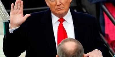 Aprovação de Trump cai para mínima de 33%, mostra pesquisa Reuters/Ipsos