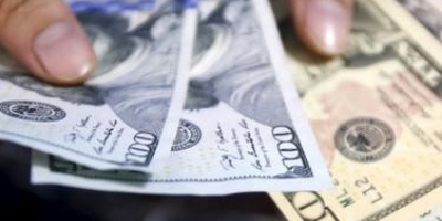 Dólar perde força e retorna para abaixo dos R$5,30 com exterior no foco
