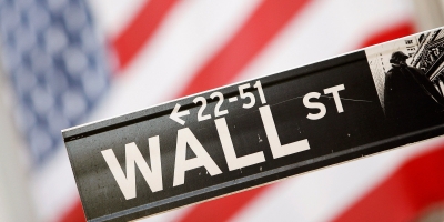 Wall Street despenca com onda de vendas no setor de tecnologia em meio a preocupações com Fed e IA