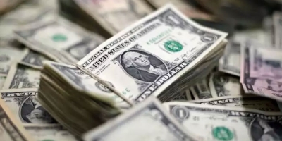 Dólar opera estável com Oriente Médio no radar