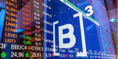 Ibovespa cai com cenário externo sem tirar Brasília do radar