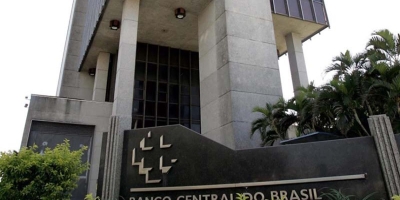 BC mantém Selic em 15% e prevê corte em março, mas promete seguir com "restrição adequada"
