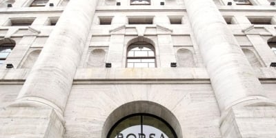 Ações fecham em baixa enquanto investidores avaliam riscos no Oriente Médio
