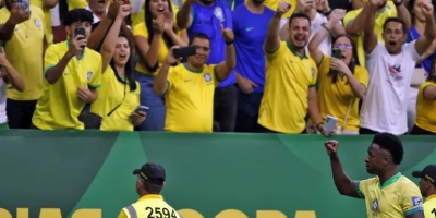 Neymar, Ancelotti e a torcida de olho no céu: chuva pode virar protagonista em Brasil x Escócia