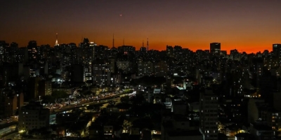 Sudeste enfrenta calor, chuva irregular e alerta para ventos fortes no campo