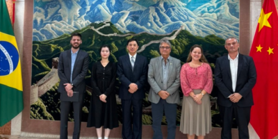 CNA e Embaixada da China discutem relações comerciais