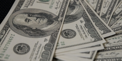 Dólar cai no Brasil com mercado de olho no Oriente Médio e em dados de emprego dos EUA
