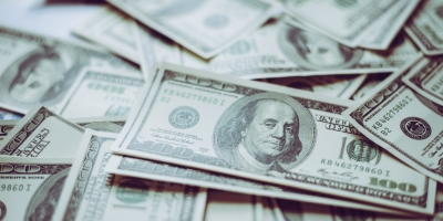Dólar termina pregão estável no Brasil com mercado atento ao Oriente Médio