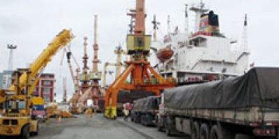 Governo eleva projeção de superávit comercial do Brasil a US$90 bi em 2026 prevendo exportações mais fortes