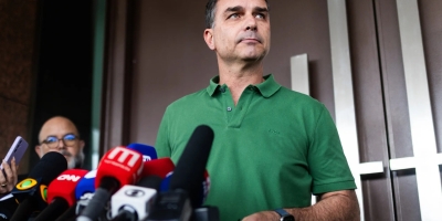 Jovem Pan: Flávio diz que não foi ao debate porque quer debater com Lula: ‘Destruindo o Brasil’