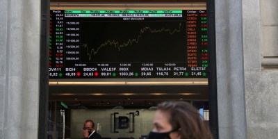 Ibovespa sobe na abertura com decisões de juros no radar