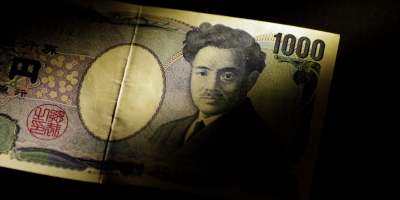 Japão muda estratégia de intervenções para combater posições vendidas no iene, dizem fontes