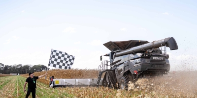 Fendt IDEAL bate recorde e cria novo patamar ao colher 2.599 toneladas de milho em 24 horas com uma única colheitadeira