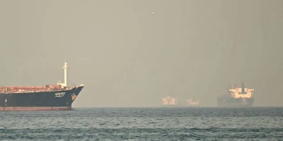 Número de navios que transitam pelo Estreito de Bab el-Mandeb atinge maior nível da semana, mostram dados
