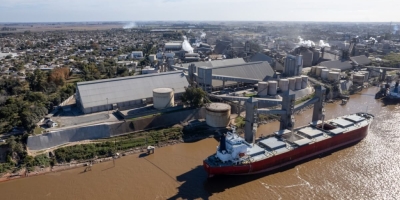 Greve paralisa atividade nos portos exportadores de grãos da Argentina