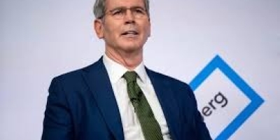 Secretário do Tesouro dos EUA diz que preços do petróleo cairão após guerra no Irã