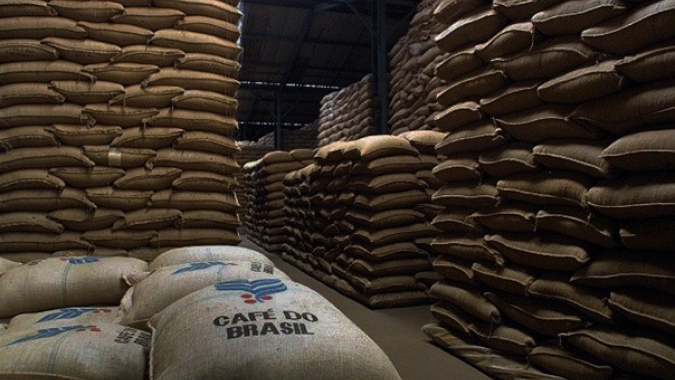 GCA: Estoques de café verde recuam 52.600 sacas em fevereiro