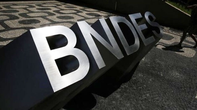 BNDES aprova financiamento para fabricante de chips do RS