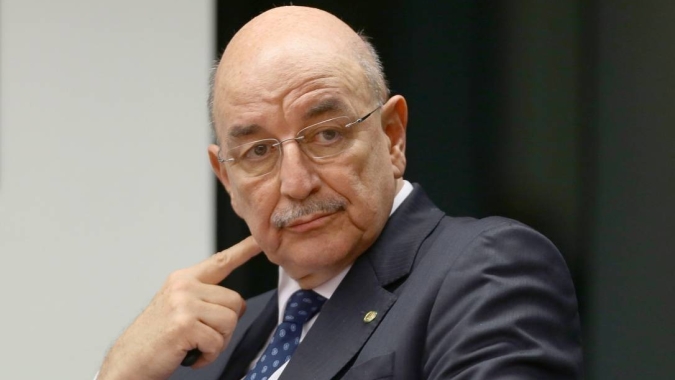 “É momento de comemorar”, diz Osmar Terra sobre queda no número de infectados pelo coronavírus