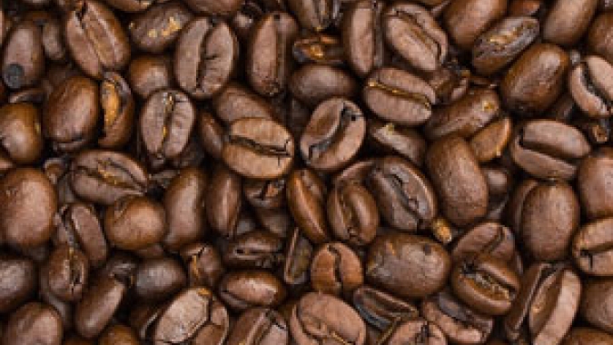 Café recua e volta a operar com mais de 100 pontos em Nova York