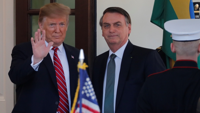 Trump elogia Bolsonaro em Miami: "ele é sensacional, e o Brasil deu uma virada"