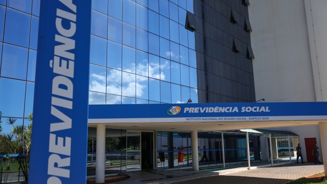 PF prende suspeito de articular esquema de cobranças indevidas a aposentados do INSS