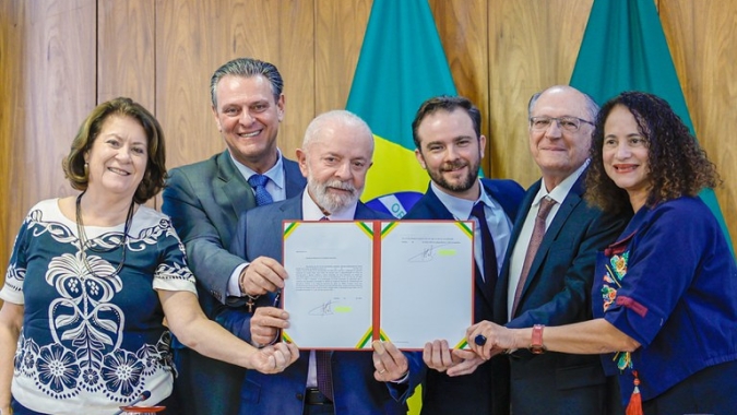 Governo anuncia aporte de R$ 600 milhões para garantir crédito rural aos pequenos e médios produtores gaúchos