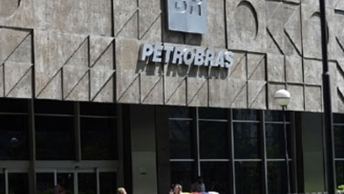 Petrobras eleva preço do querosene de aviação em cerca de 2% nas principais praças