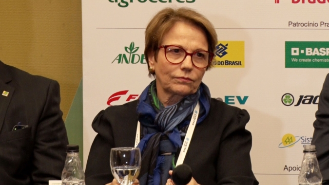 Ministra e embaixador da China debatem relação comercial entre países