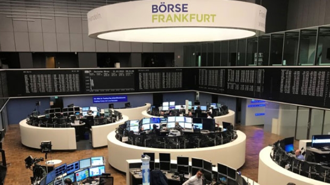 Ações europeias têm pior liquidação do ano com tombo de viagens e tecnologia