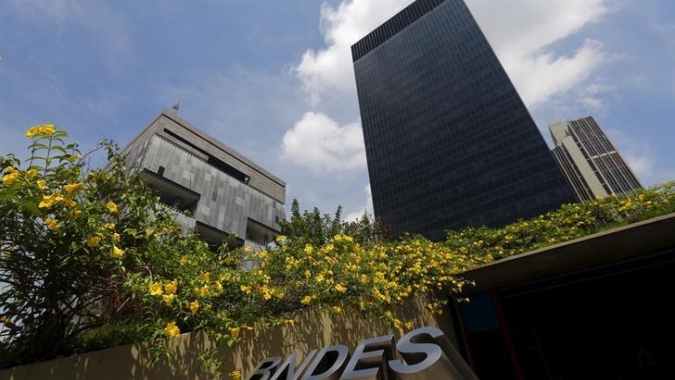 Presidente do BNDES defende urgência em leilão da Cedae