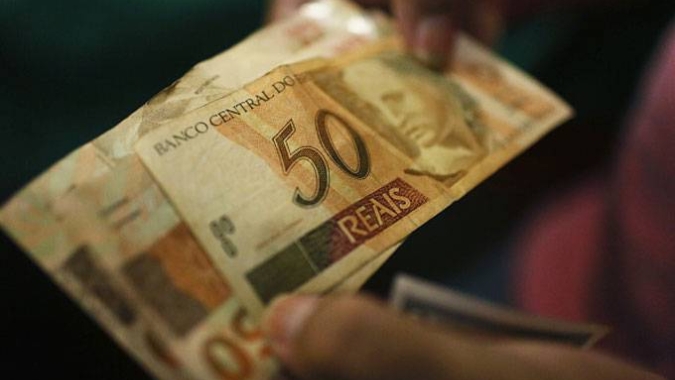 Beneficiários com NIS final 4 recebem hoje o Auxílio Brasil
