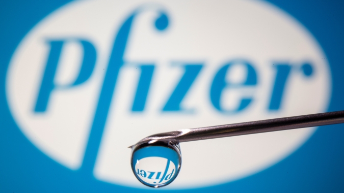 Ministério da Saúde assina contratos com Pfizer e Janssen por vacinas contra Covid