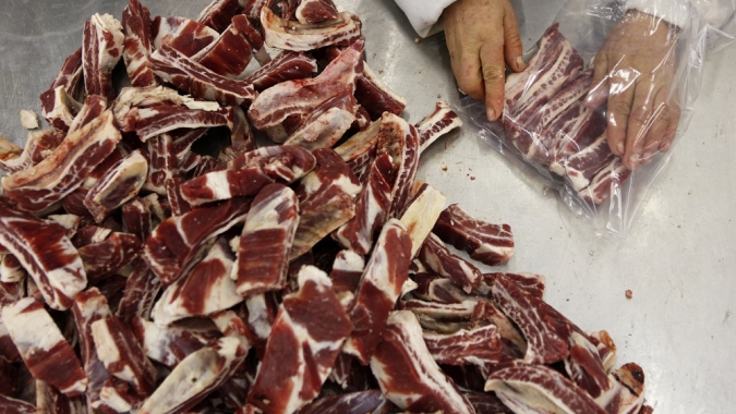 Brasil enfrenta riscos ao embarcar lotes de carne bovina à China após embargo