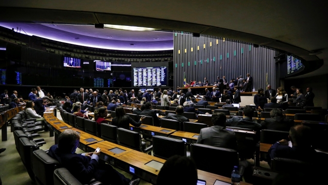 Deputados questionam aumento do IOF e até pedem revogação do decreto