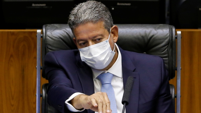 Lira diz que regulamentação de pesquisas eleitorais terá validade assim que aprovada pelo Congresso