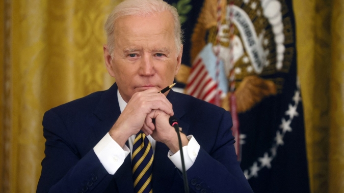 Vamos ver, diz Biden sobre promessa russa de reduzir ações militares na Ucrânia