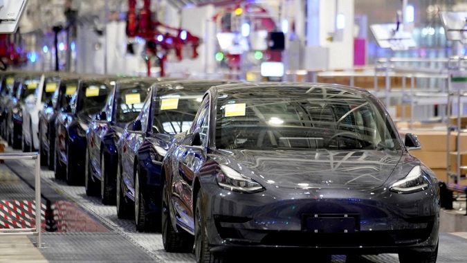 Vendas de veículos elétricos fabricados na China pela Tesla sobem 9,9% em novembro