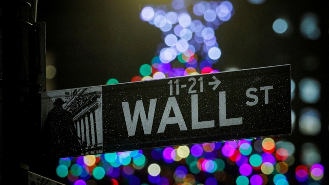 Wall St cai por temores sobre Fed e Ucrânia